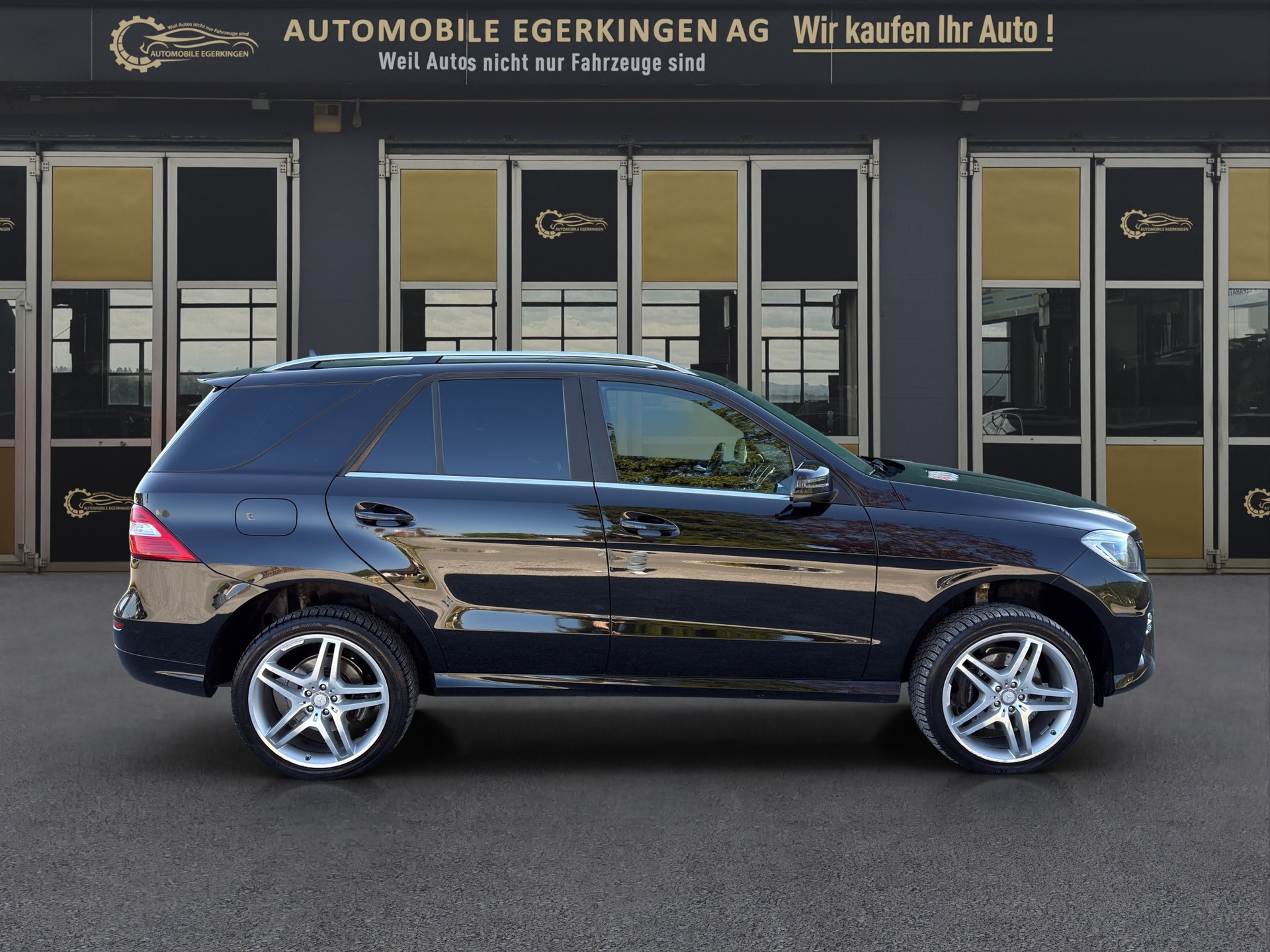 MERCEDES-BENZ ML 350 CDI BlueTec AMG Line-image-3