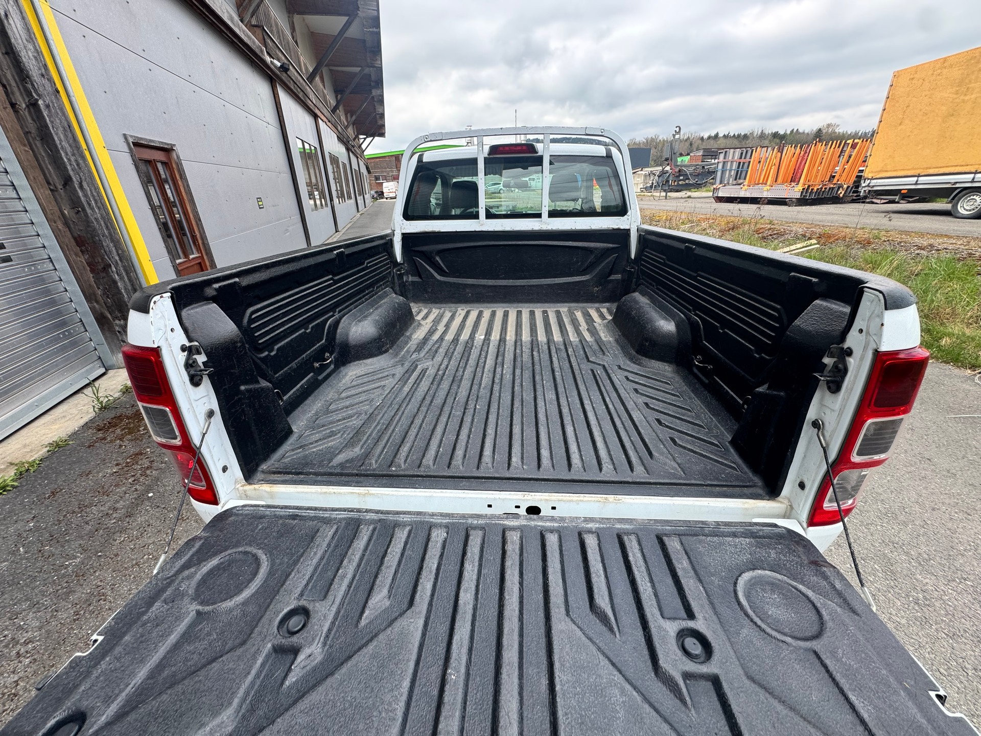 FORD Ranger XLT 2.2 TDCi 4x4 A-image-12