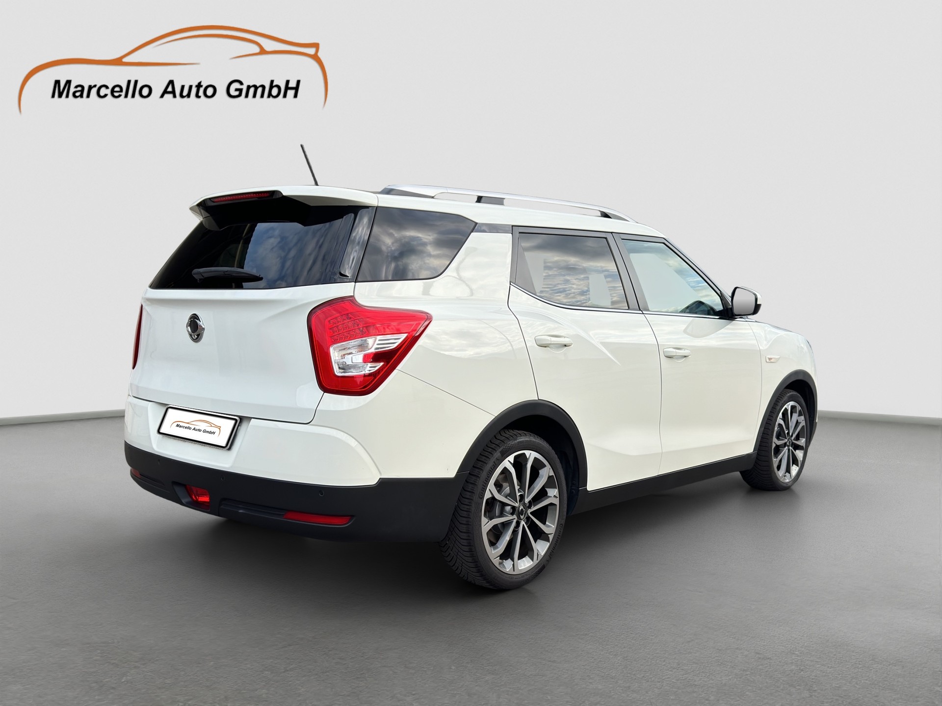 KGM-SsangYong XLV 1.6 e-XGi Quartz 4WD Automatic-image-13