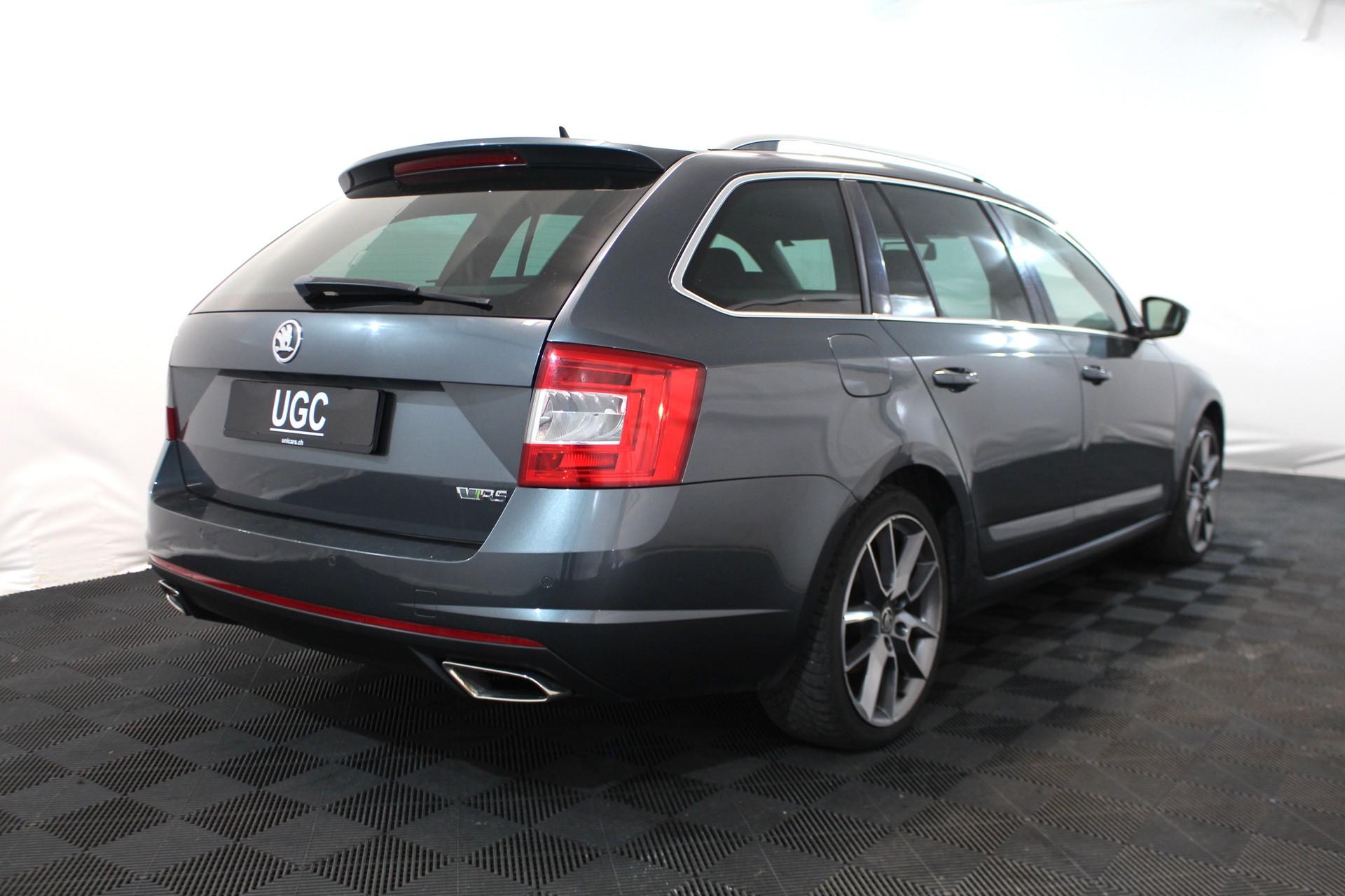 SKODA Octavia Combi 2.0 TDI 184 RS DSG-image-5