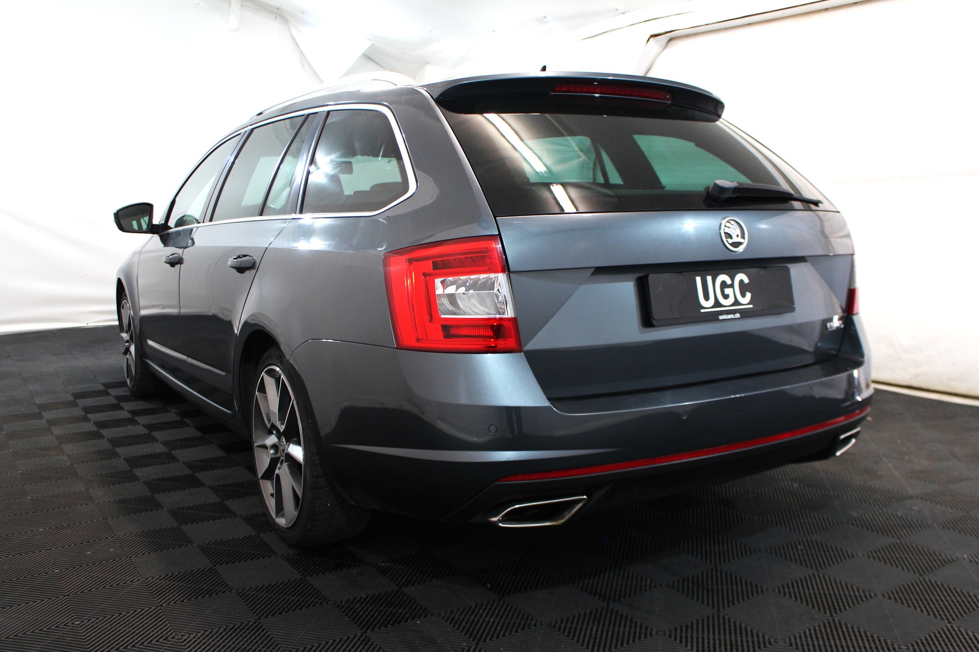 SKODA Octavia Combi 2.0 TDI 184 RS DSG-image-3