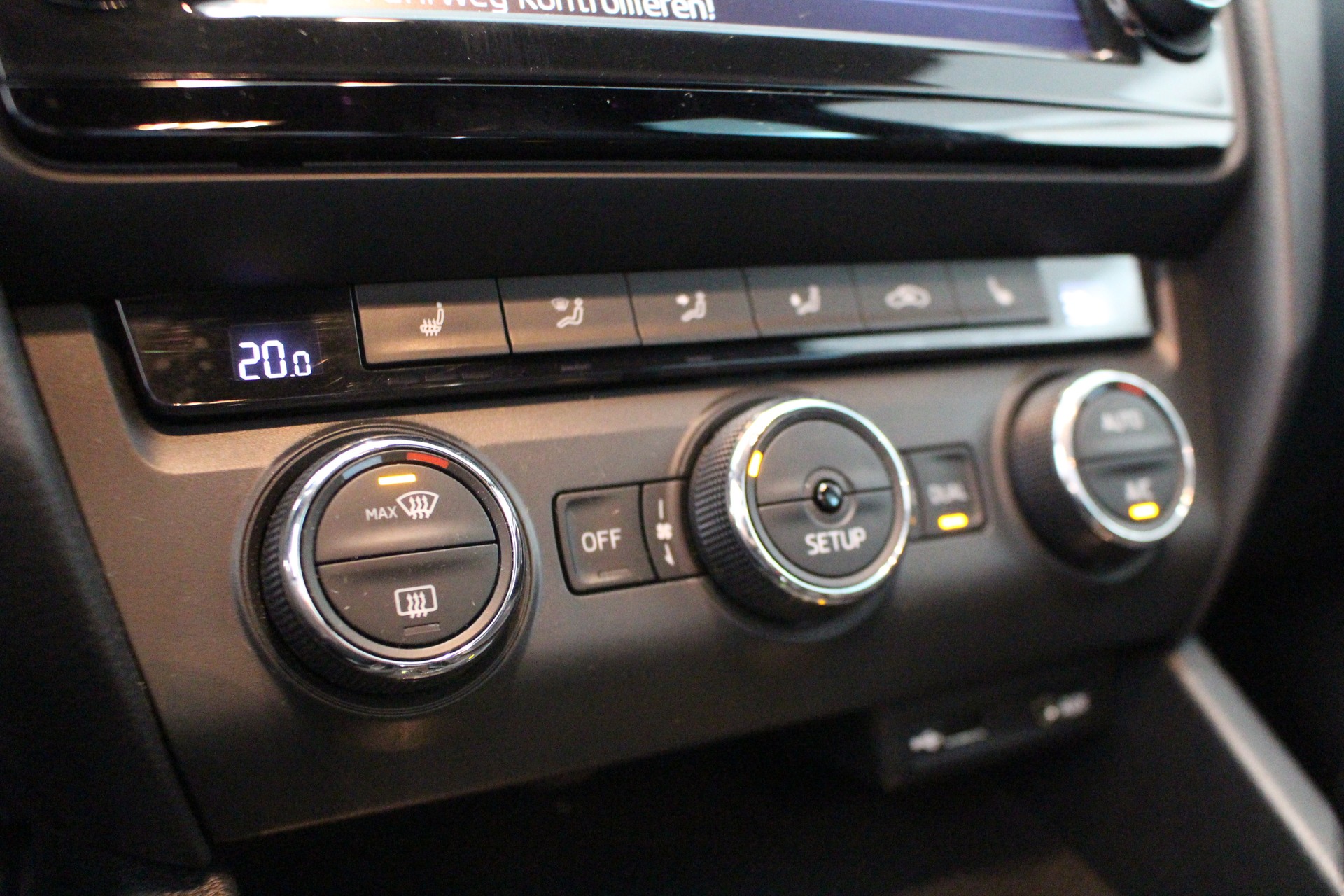 SKODA Octavia Combi 2.0 TDI 184 RS DSG-image-18