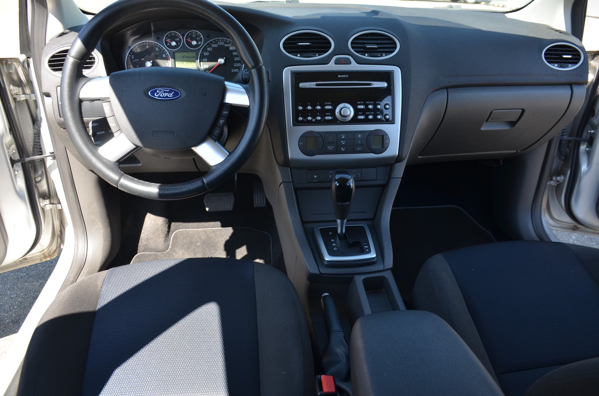 FORD FOCUS-image-13