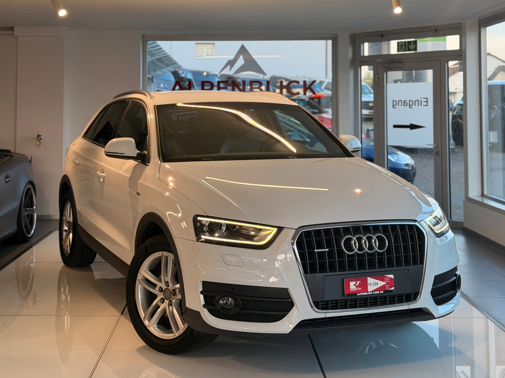 AUDI Q3 2.0 TFSI quattro S-tronic-image-0