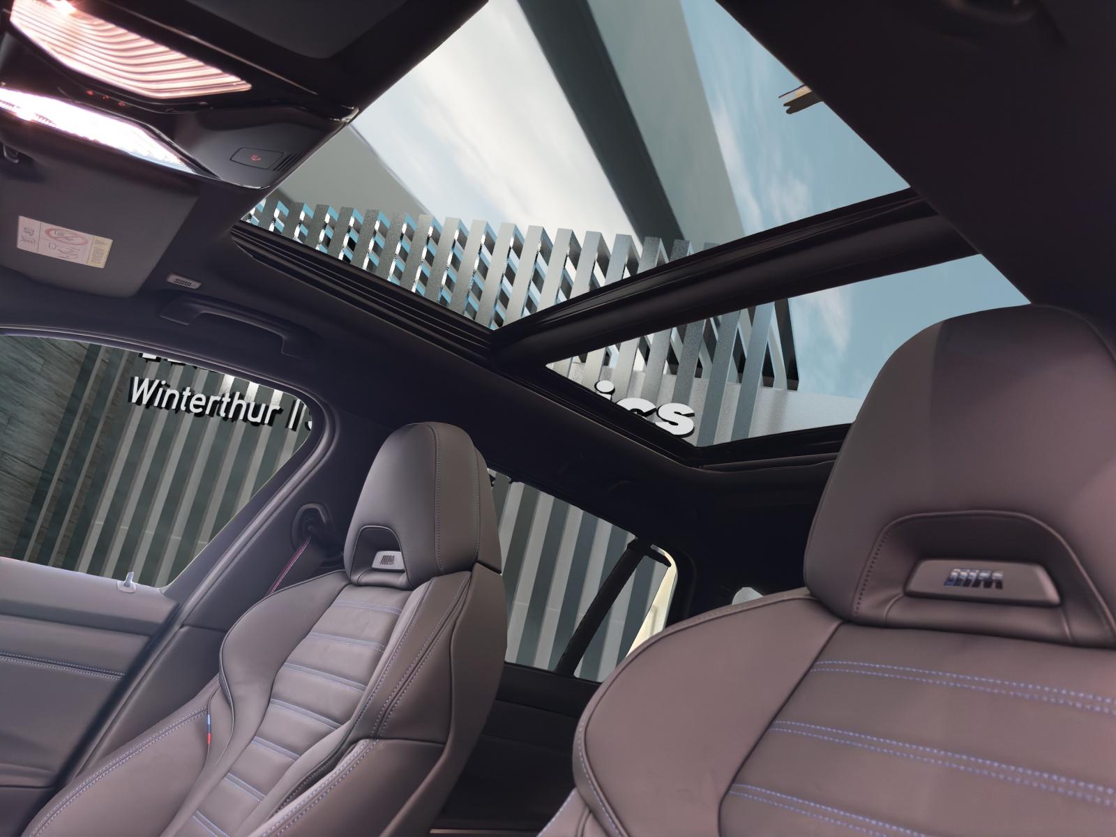 BMW M340i xDrive Touring M Sport Pro-image-16
