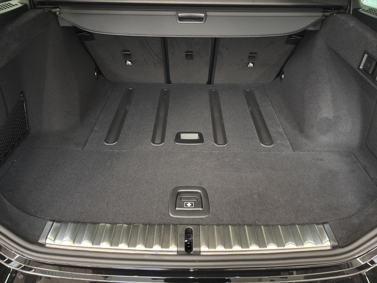 BMW M340i xDrive Touring M Sport Pro-image-18