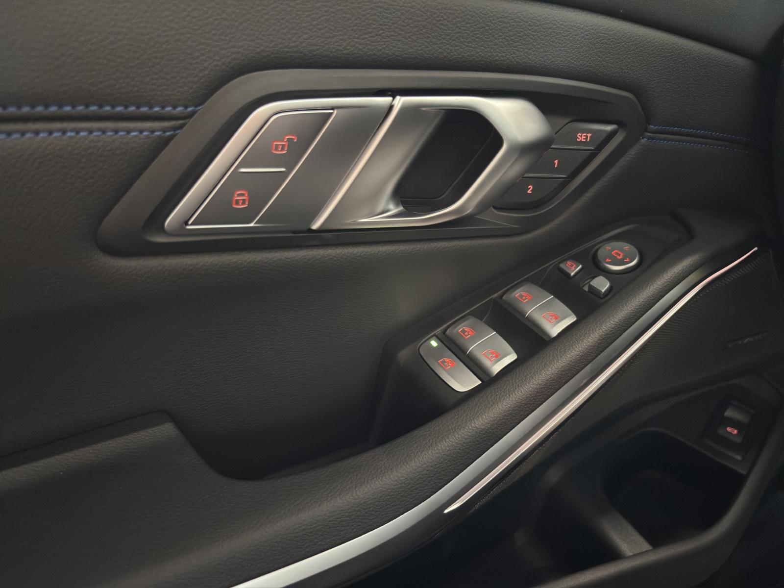 BMW M340i xDrive Touring M Sport Pro-image-15