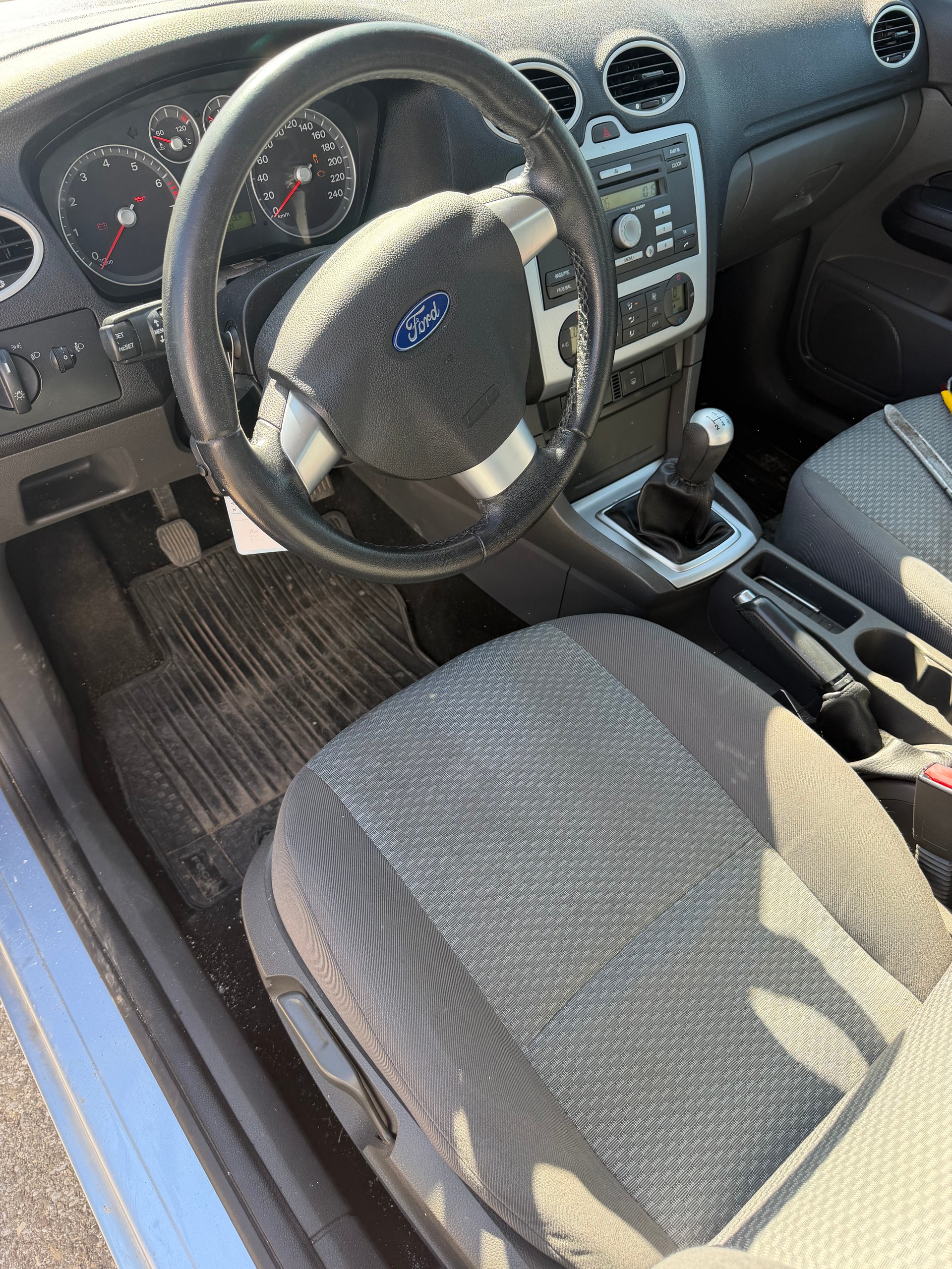 FORD Focus 1.6i VCT Carving-image-6