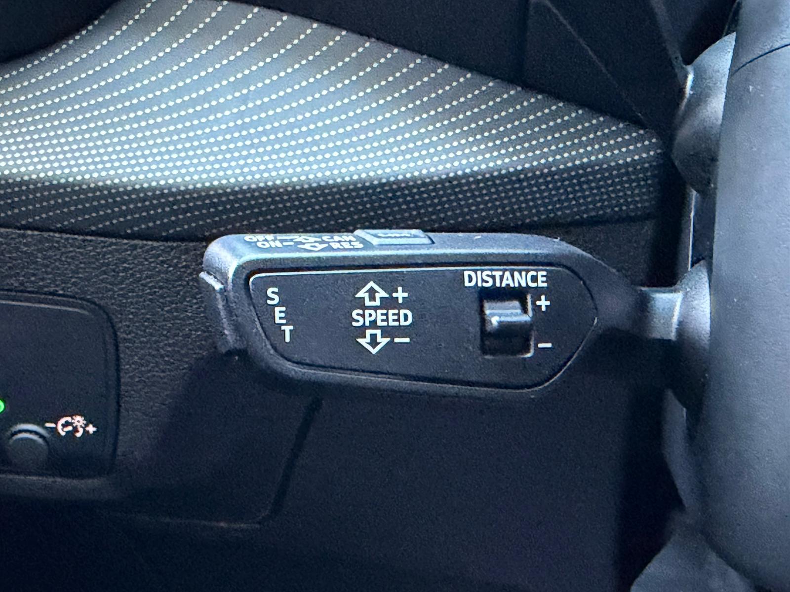 AUDI Q2 35 TFSI Sport S-tronic S-Line-image-27