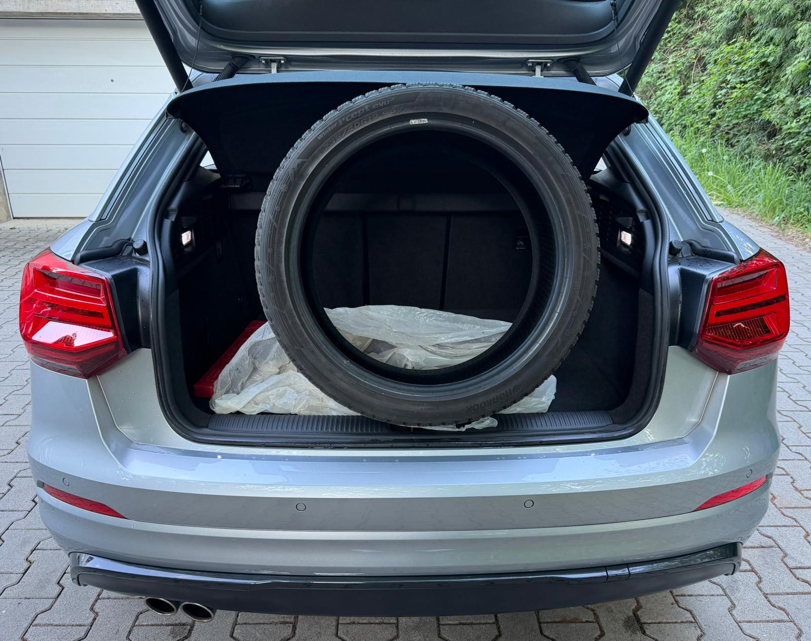 AUDI Q2 35 TFSI Sport S-tronic S-Line-image-13