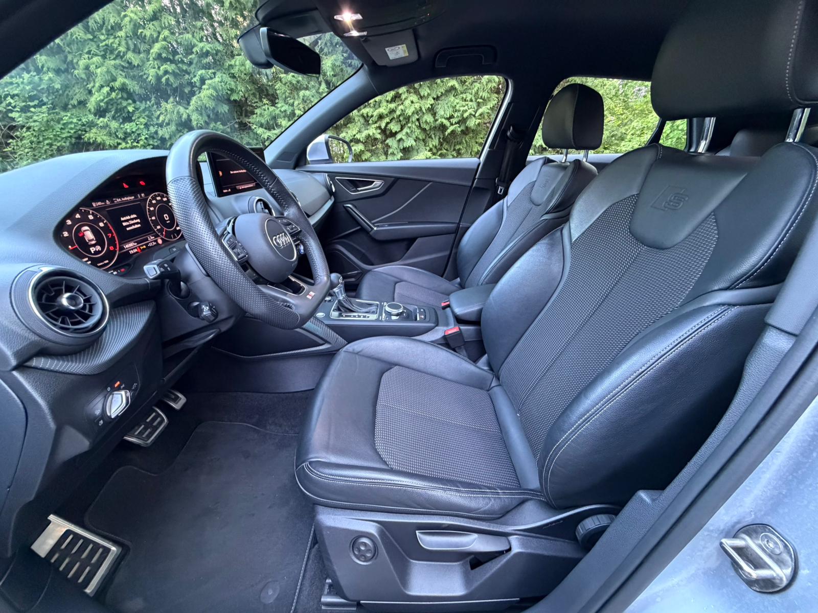 AUDI Q2 35 TFSI Sport S-tronic S-Line-image-9
