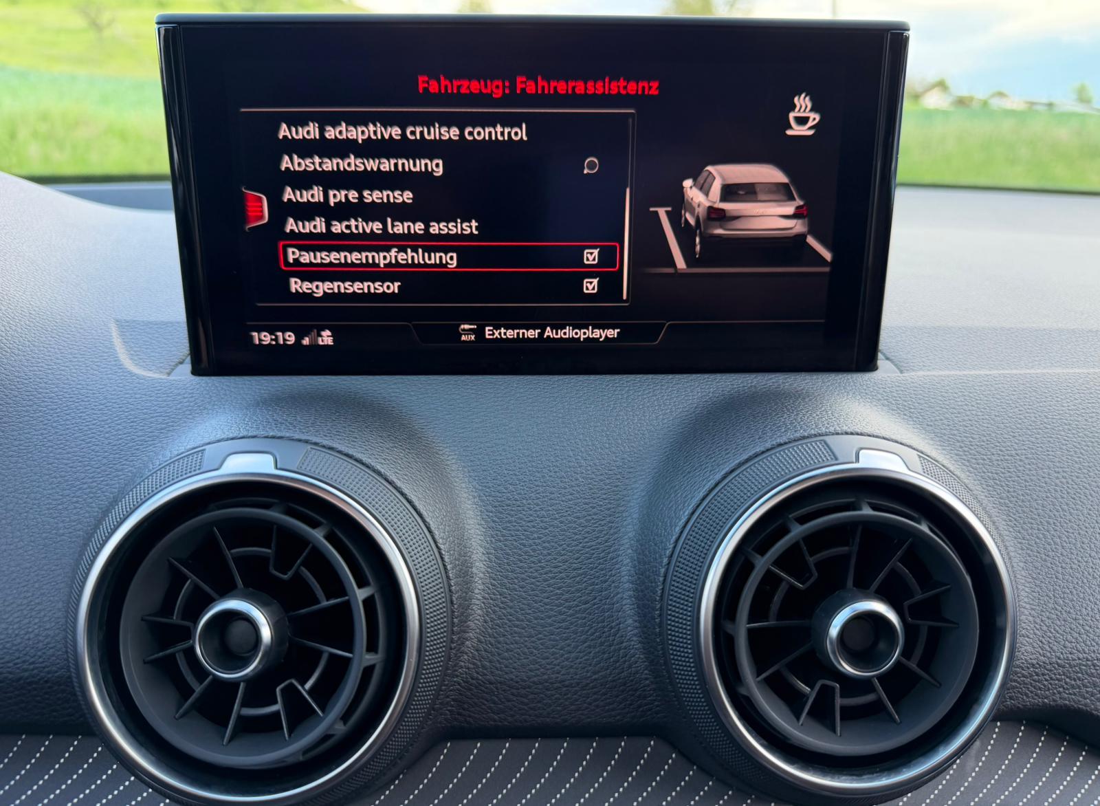 AUDI Q2 35 TFSI Sport S-tronic S-Line-image-24
