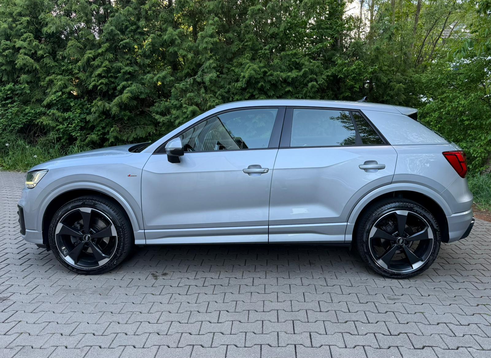 AUDI Q2 35 TFSI Sport S-tronic S-Line-image-1
