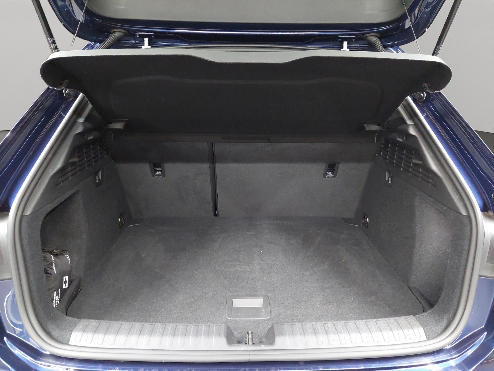 AUDI A3 Sportback 35 TFSI S line S-tronic-image-10