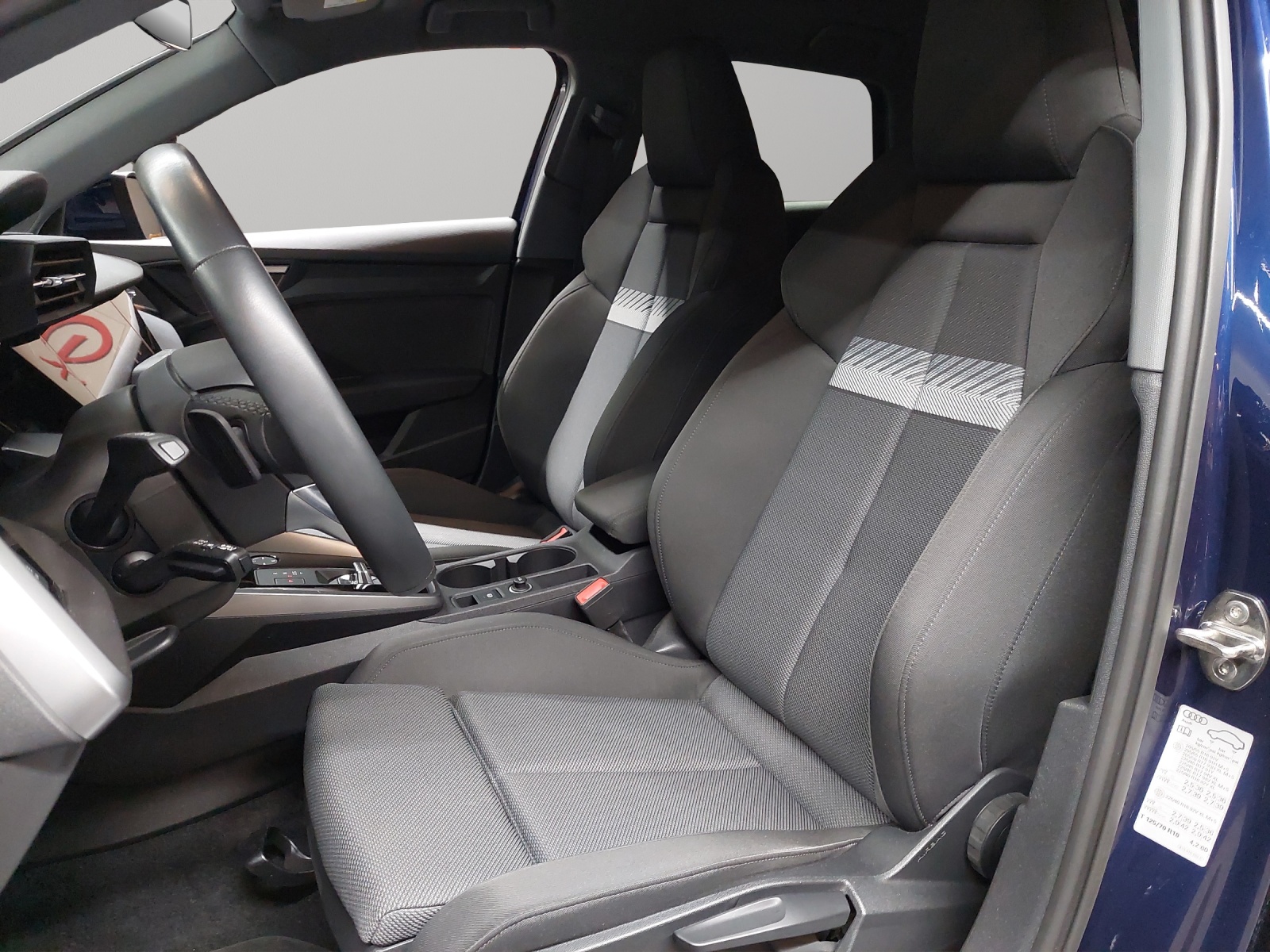 AUDI A3 Sportback 35 TFSI S line S-tronic-image-5