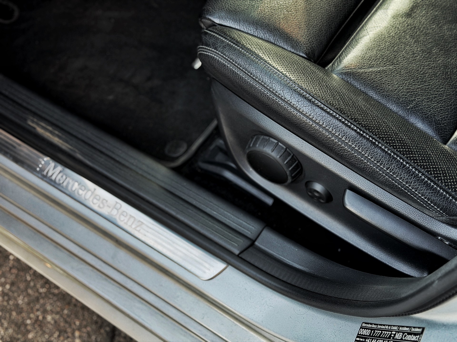 MERCEDES-BENZ CLA Shooting Brake 250 AMG Line 7G-DCT 4Matic-image-19