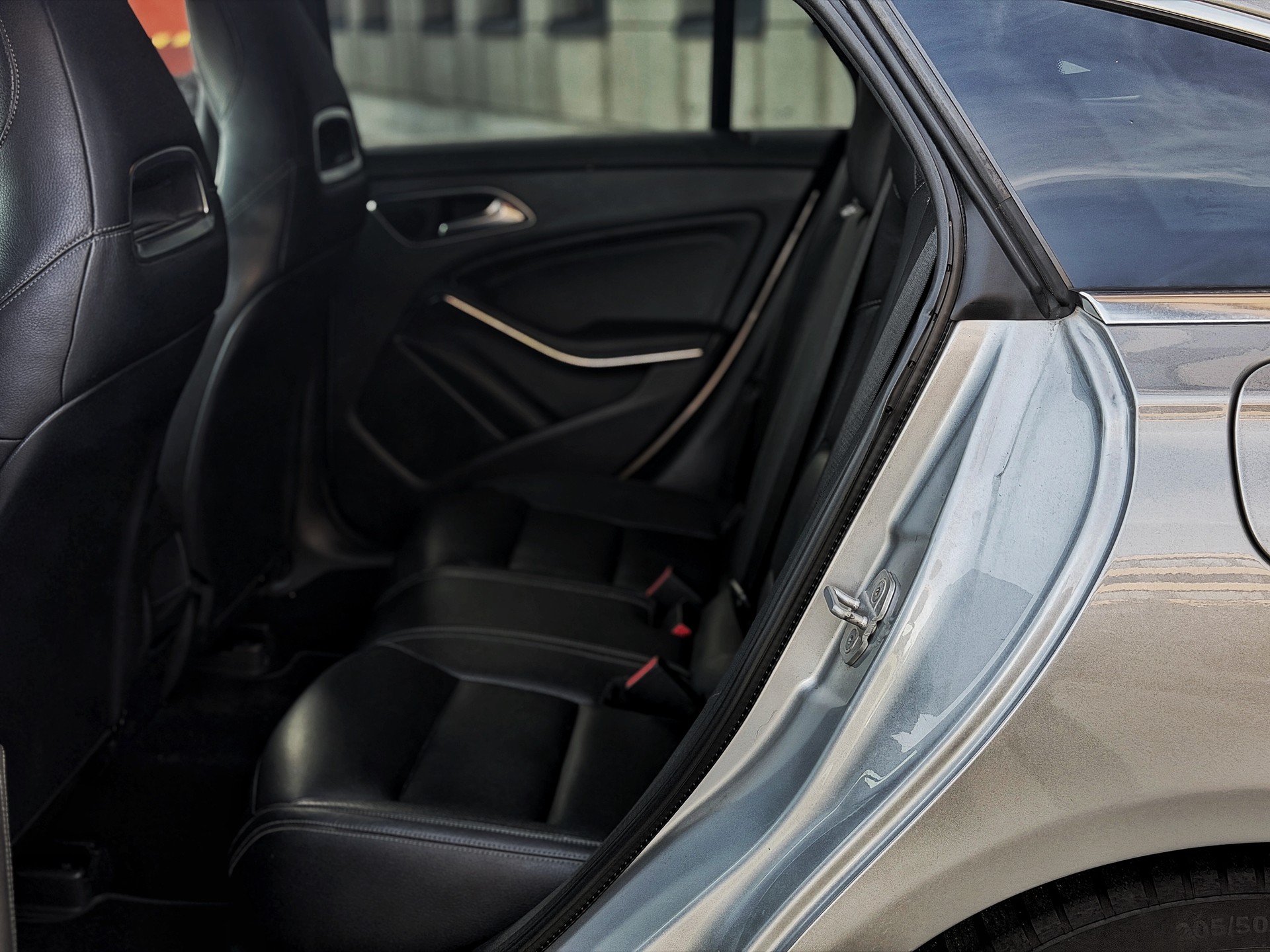 MERCEDES-BENZ CLA Shooting Brake 250 AMG Line 7G-DCT 4Matic-image-17