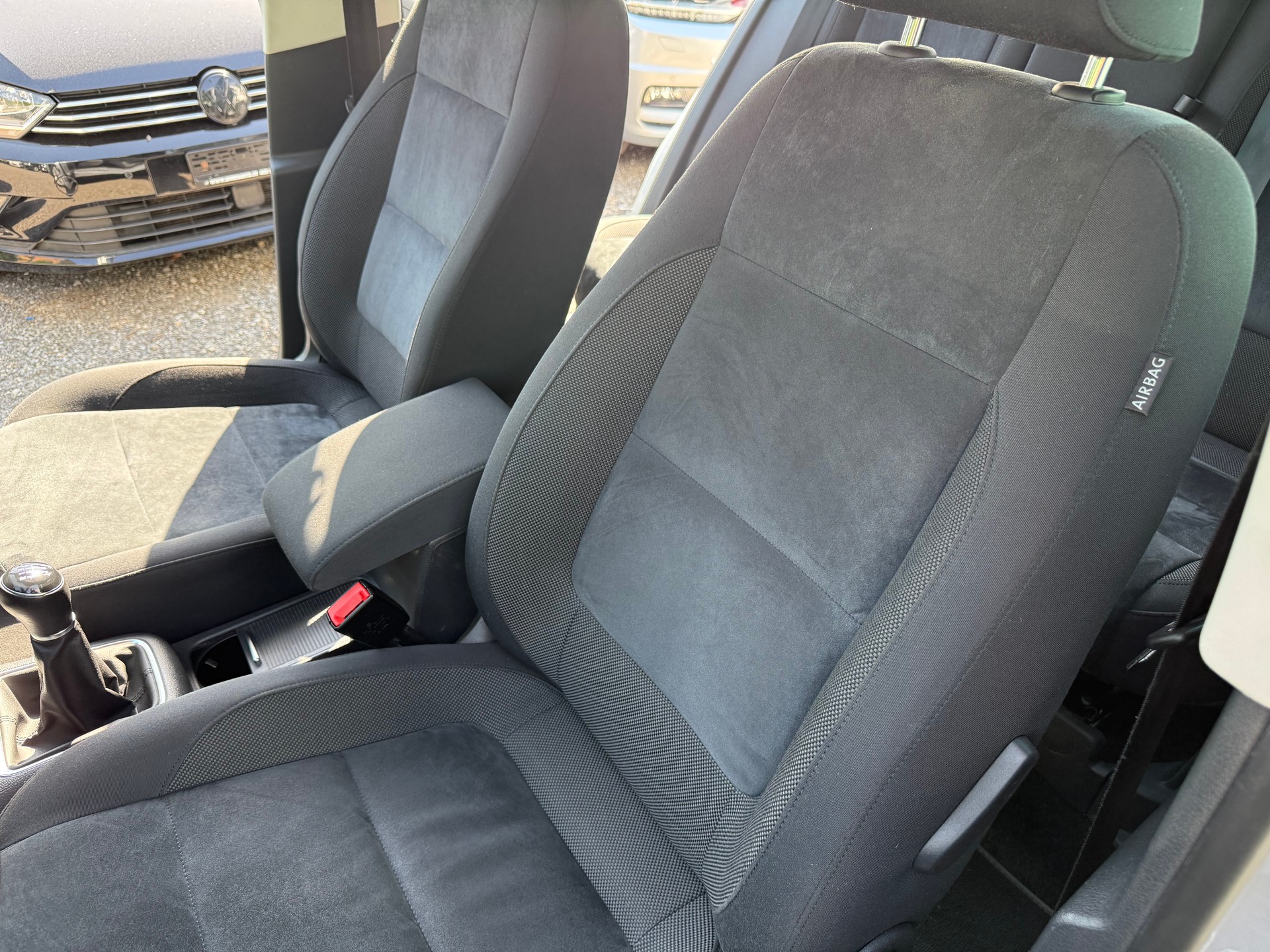 VW Tiguan 1.4 TSI Sport&Style 4Motion-image-9