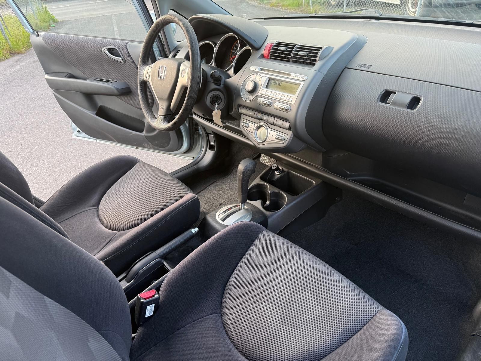 HONDA Jazz 1.4i ES-image-11