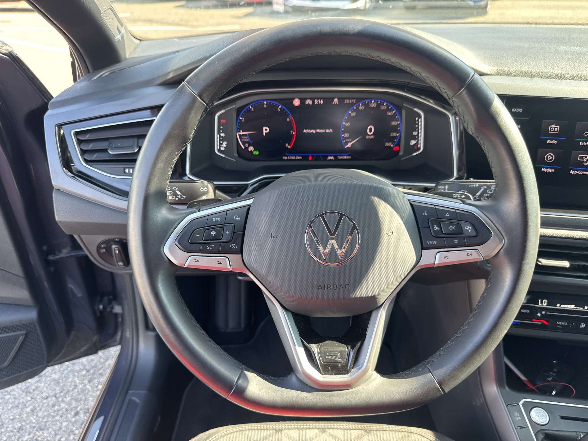 VW Taigo 1.0 TSi R-Line DSG-Automat-image-15