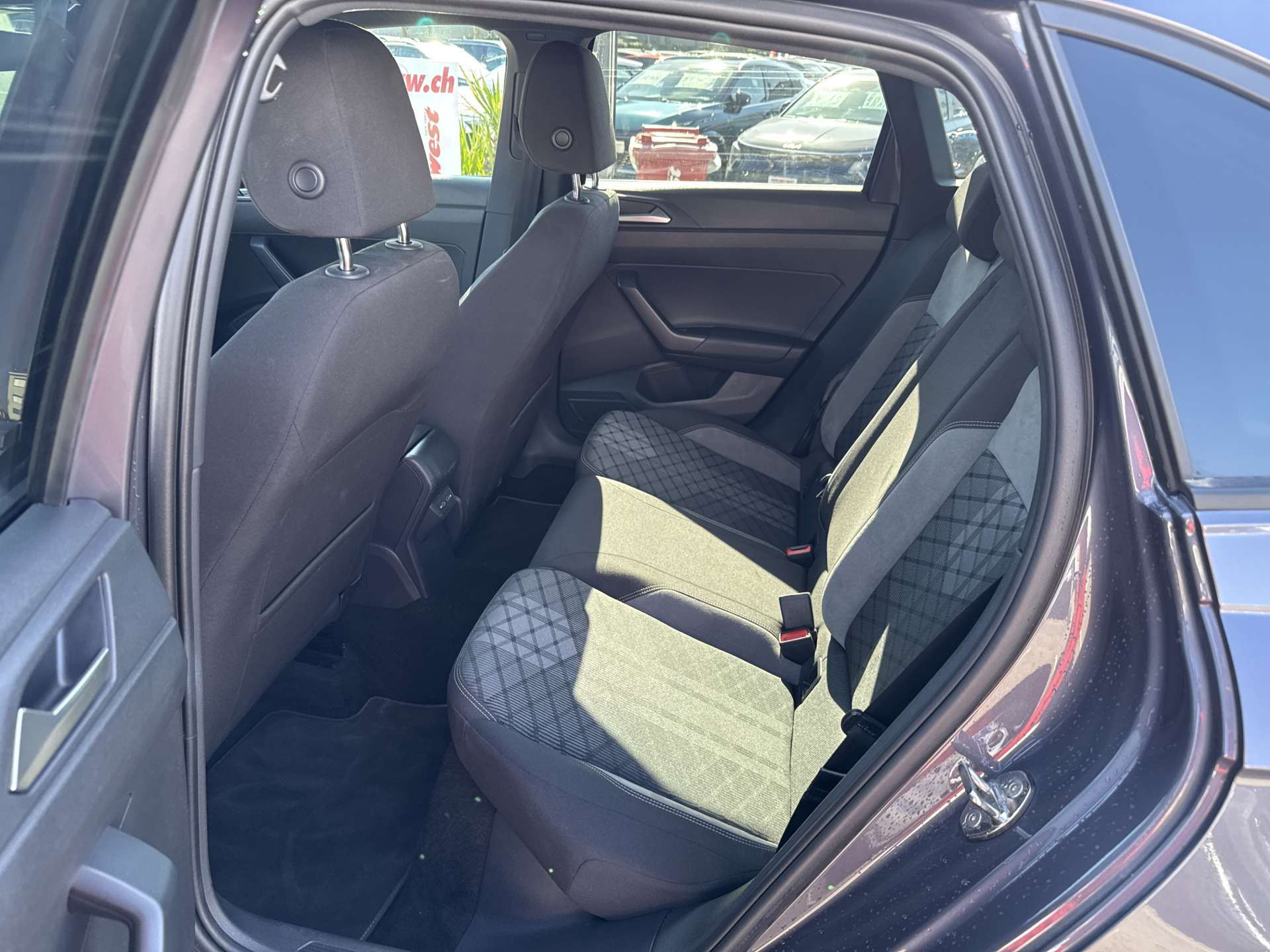 VW Taigo 1.0 TSi R-Line DSG-Automat-image-6