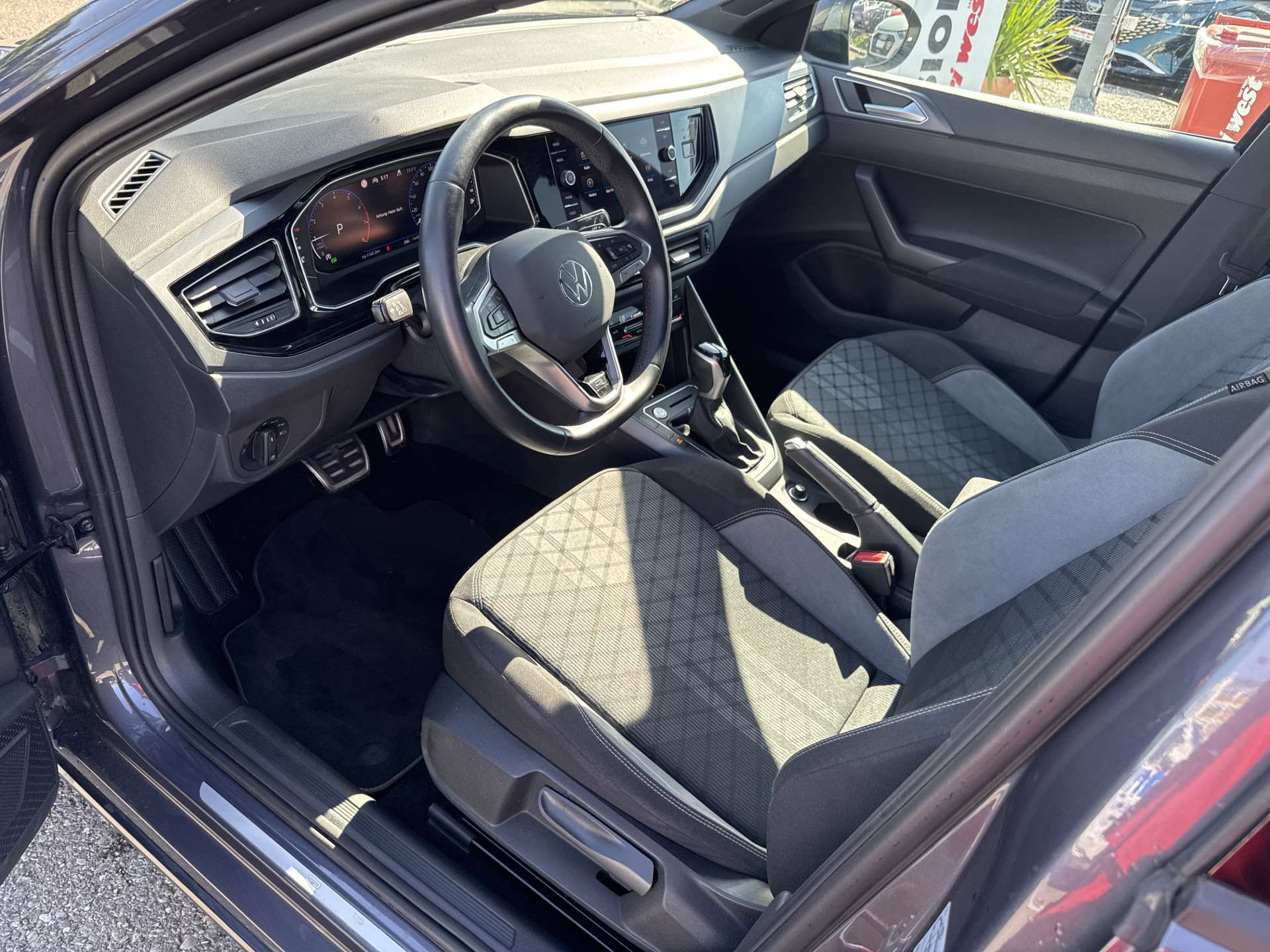 VW Taigo 1.0 TSi R-Line DSG-Automat-image-5