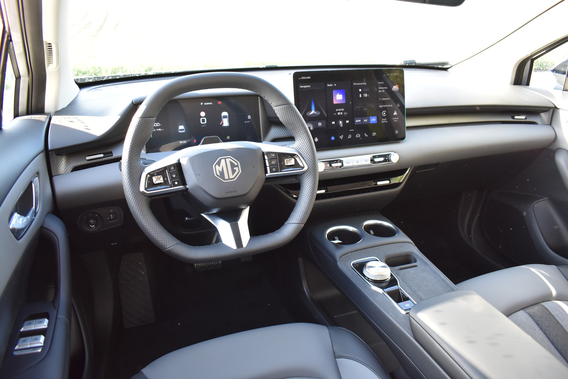 MG 4 EV 64kWh Premium-image-9
