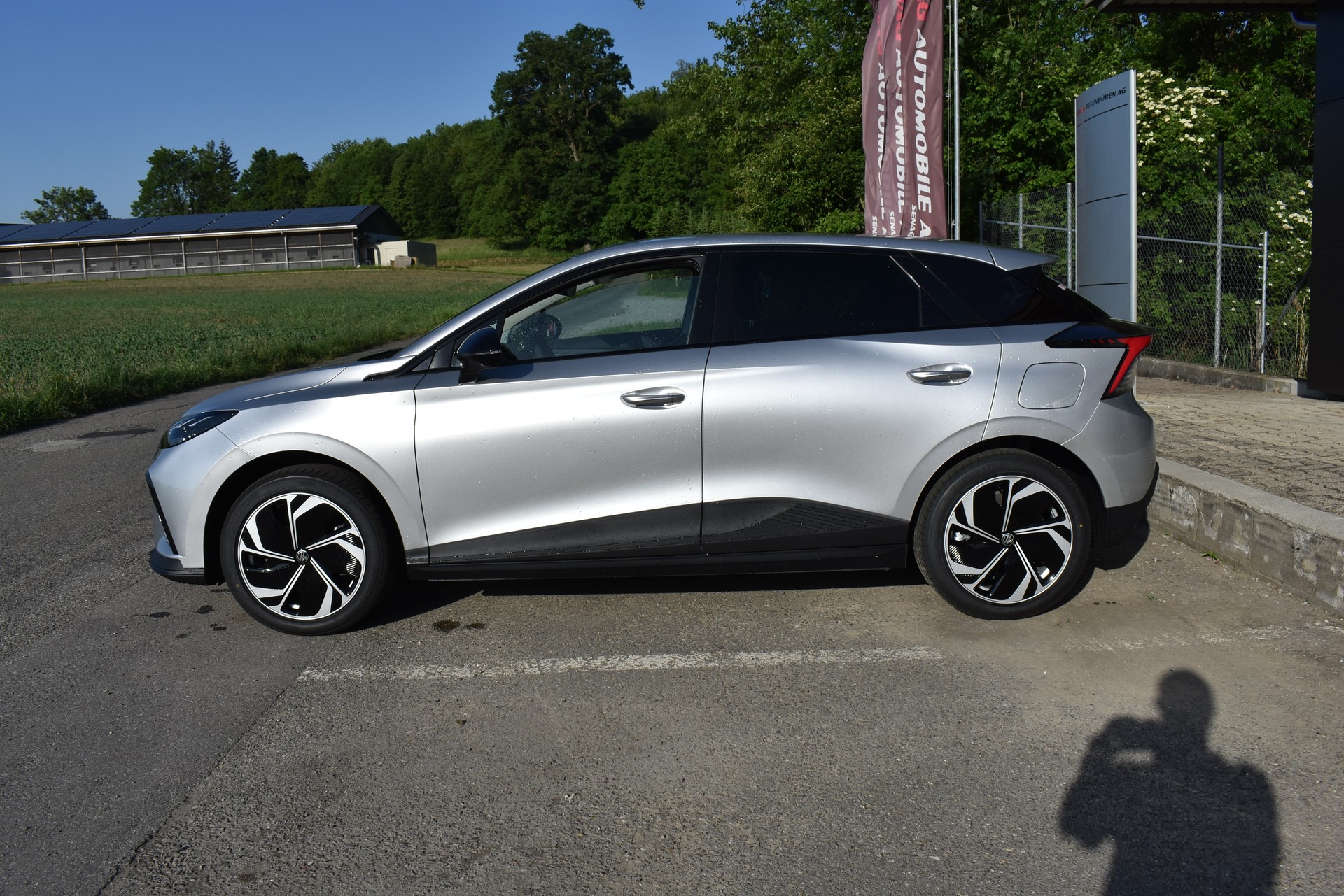 MG 4 EV 64kWh Premium-image-2