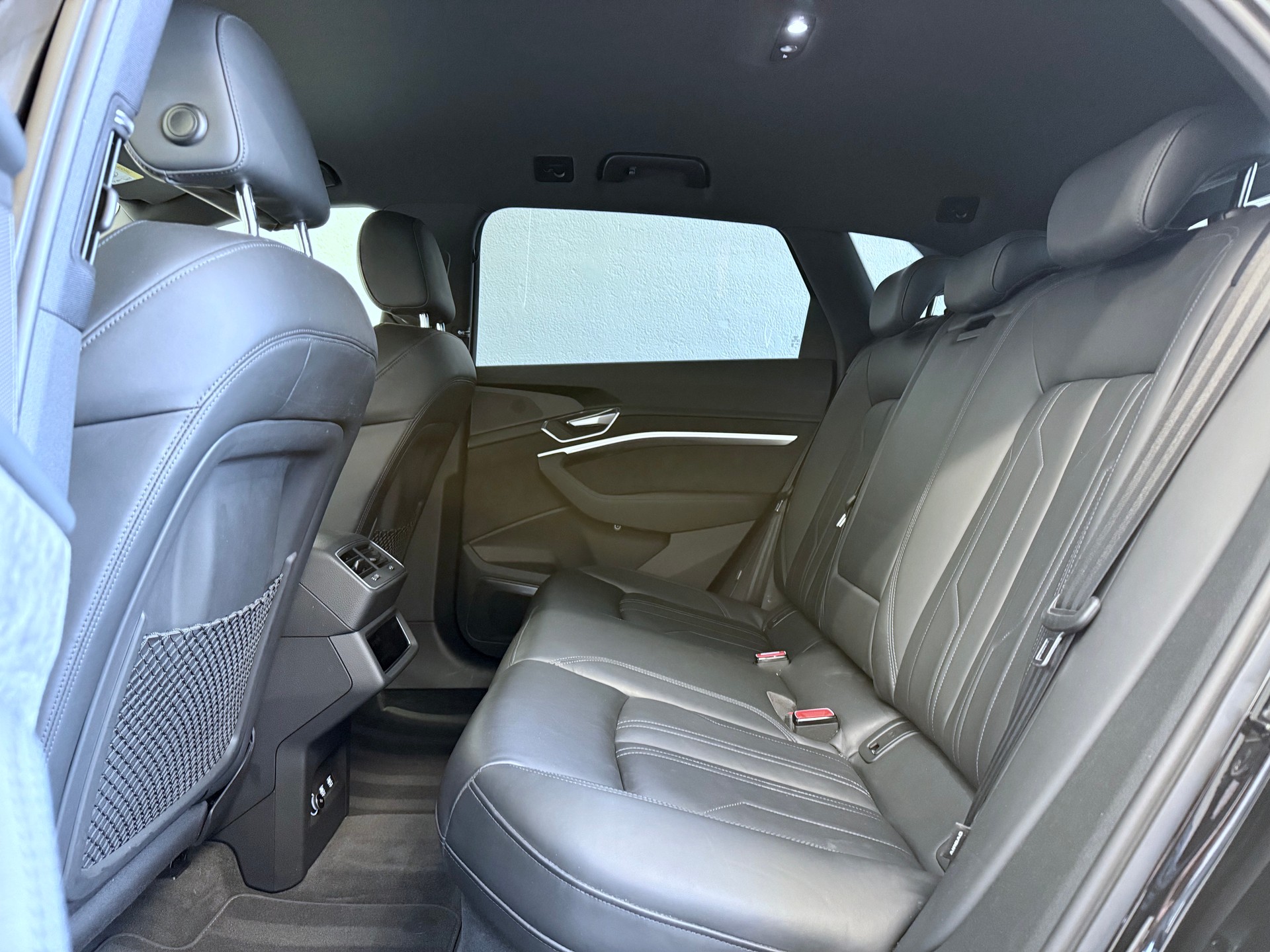 AUDI e-tron 55 Advanced quattro-image-21