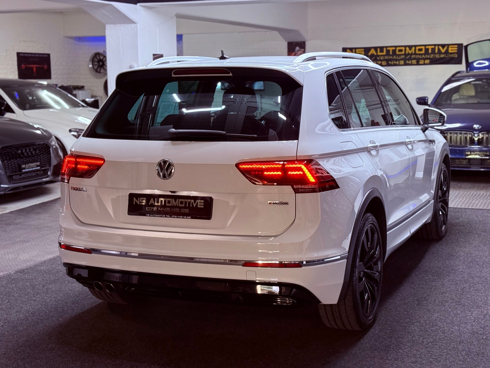 VW Tiguan 2.0 TDI SCR R-Line 4Motion DSG-showroom-element-3