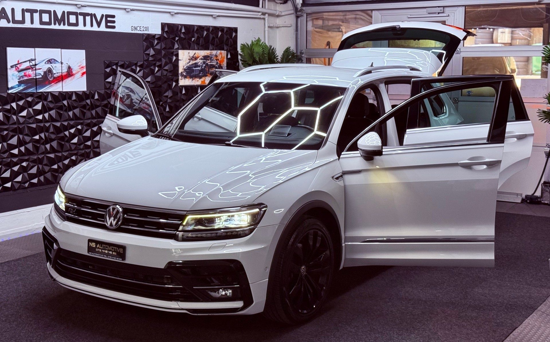 VW Tiguan 2.0 TDI SCR R-Line 4Motion DSG-image-28