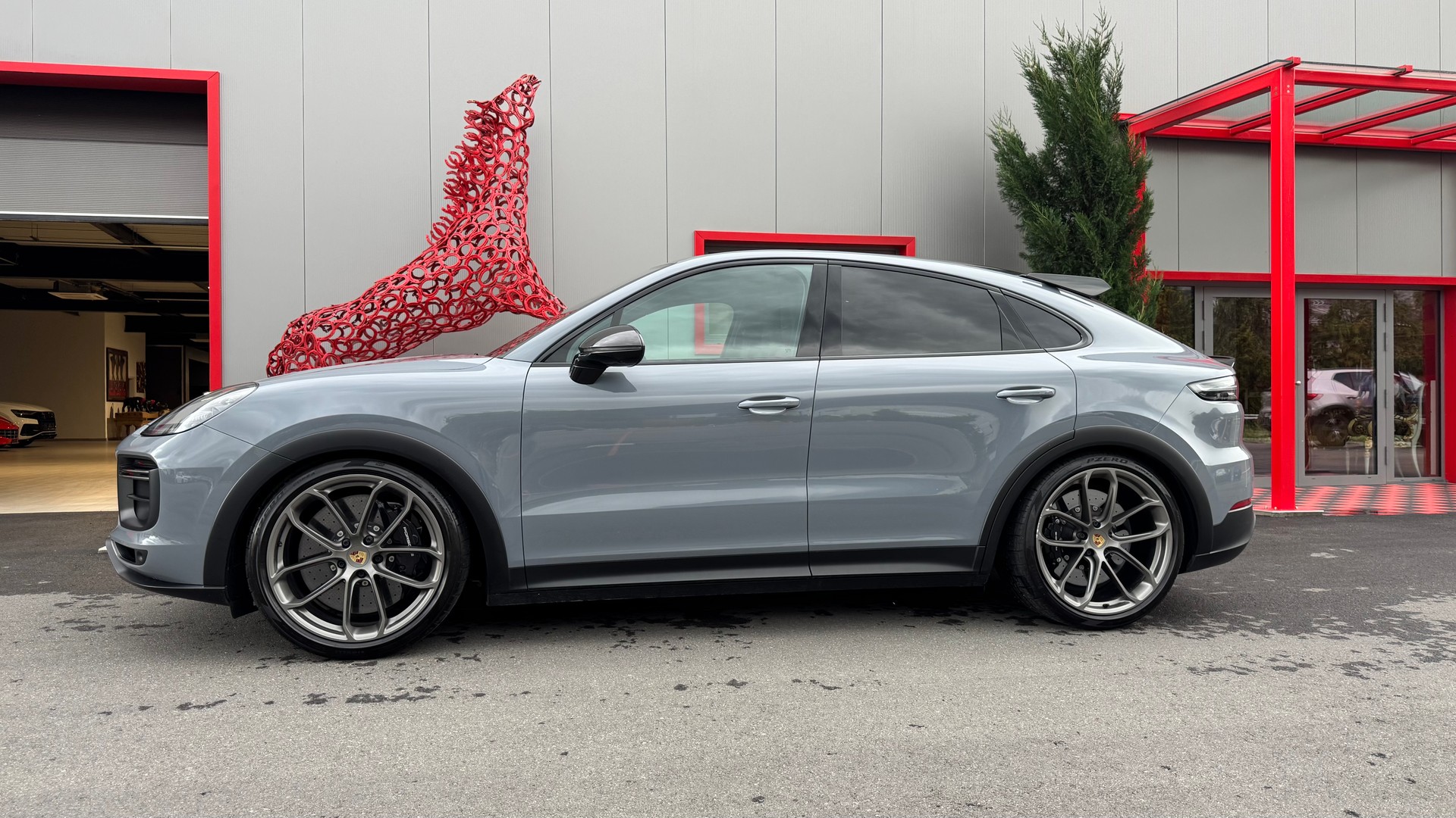PORSCHE Cayenne Turbo GT-image-2