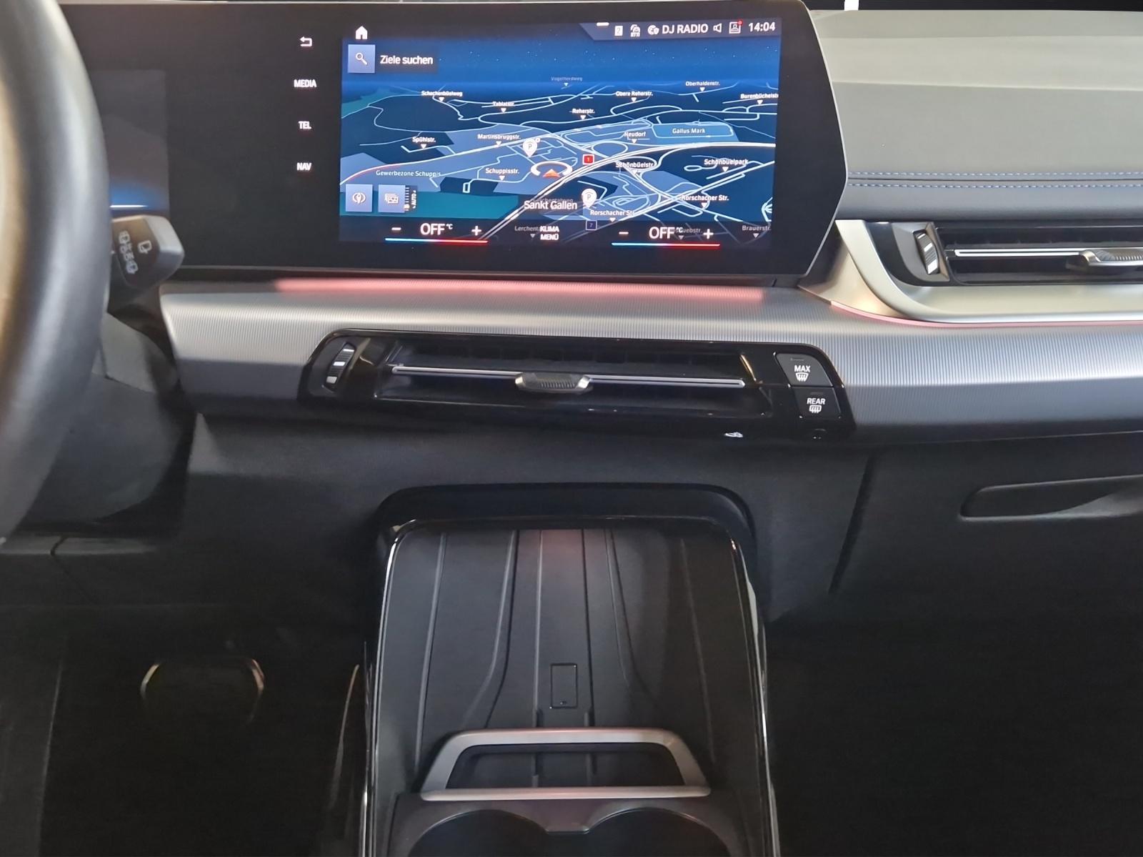 BMW 218d Active Tourer-image-21