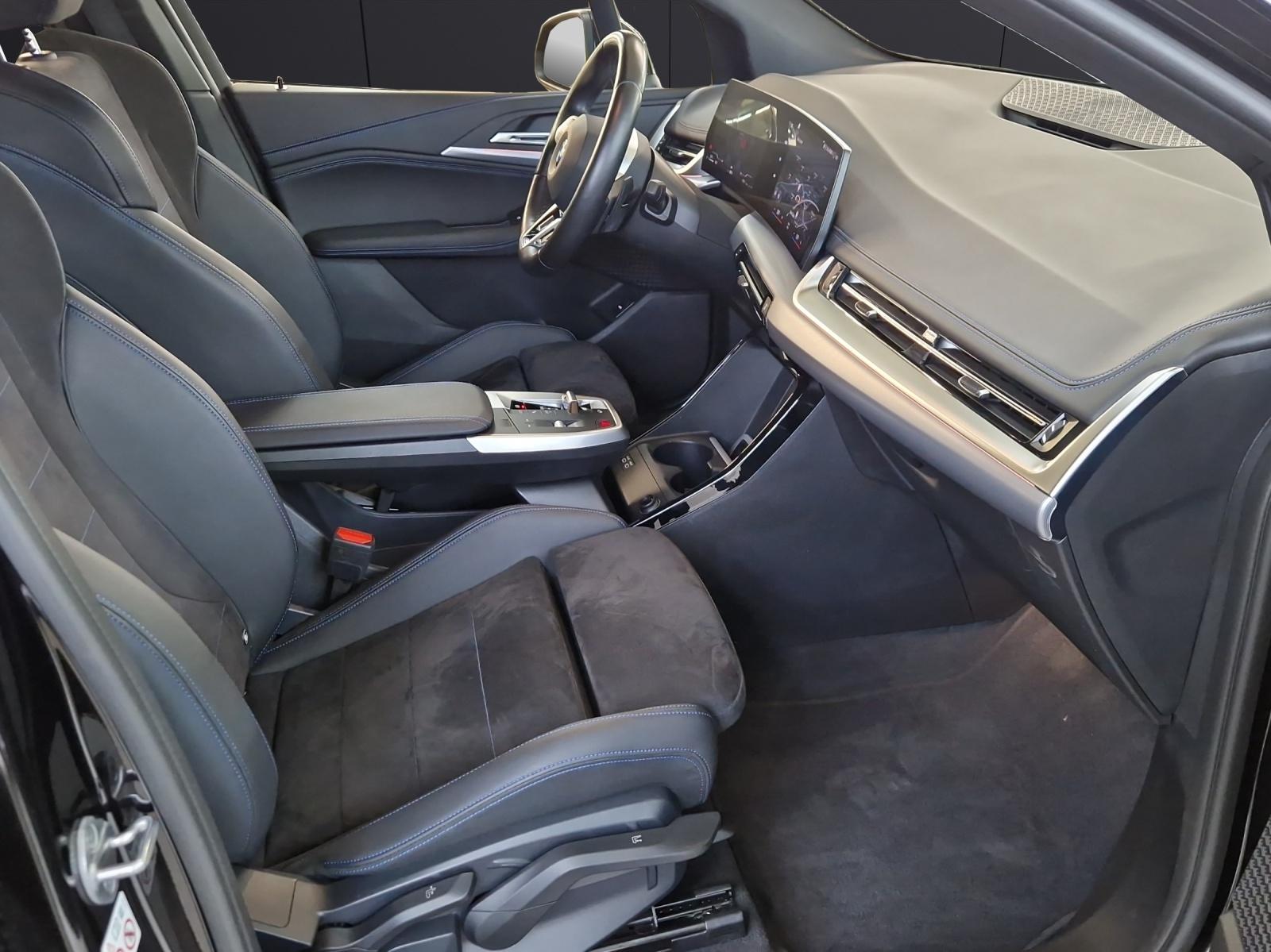 BMW 218d Active Tourer-image-14