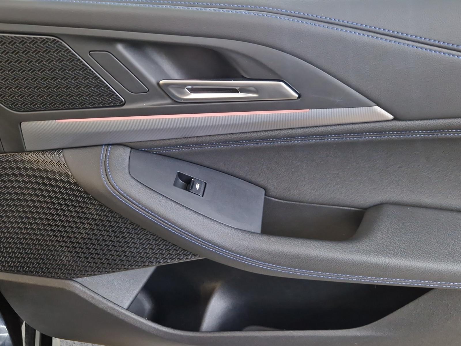 BMW 218d Active Tourer-image-15