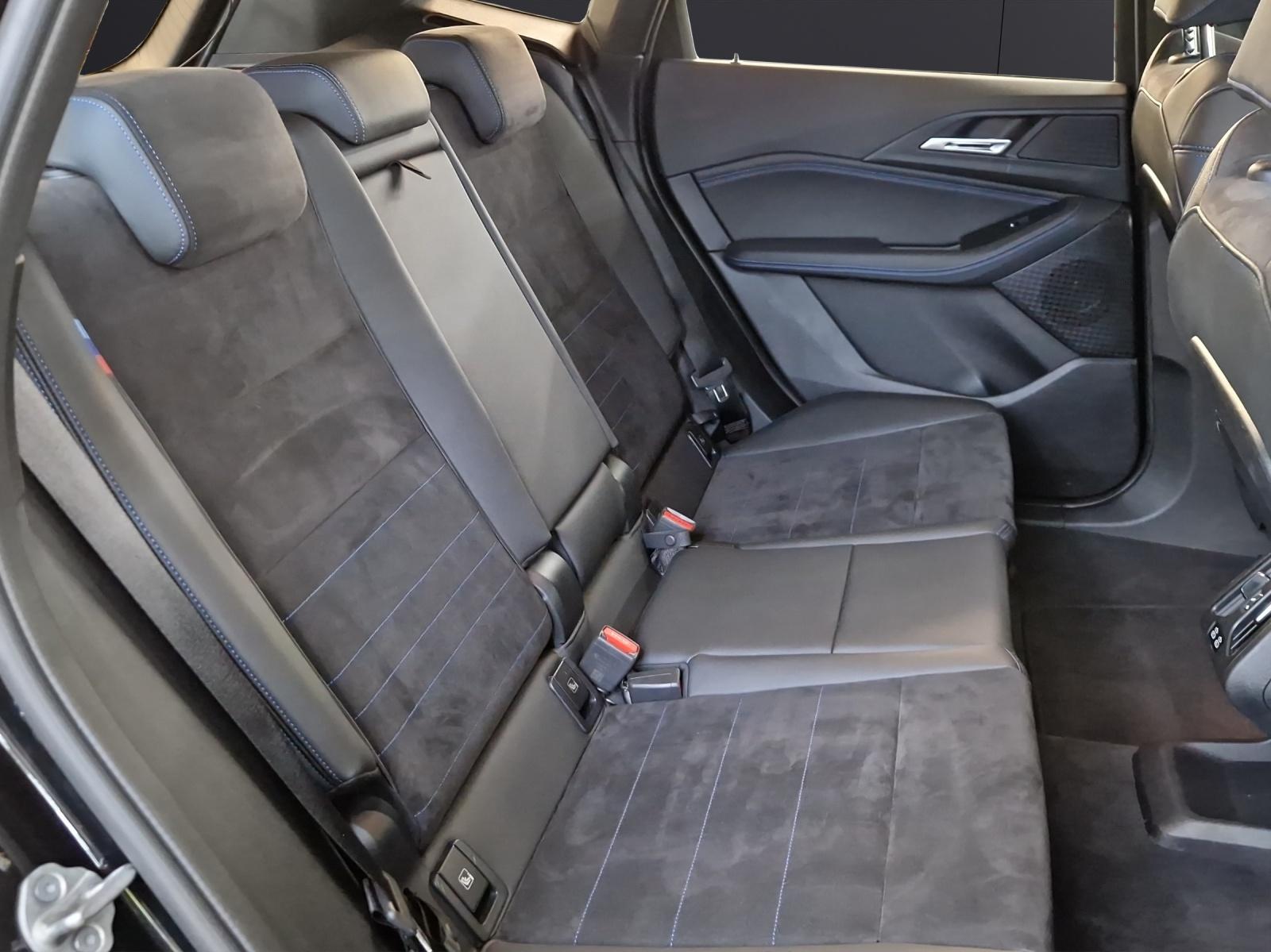 BMW 218d Active Tourer-image-13