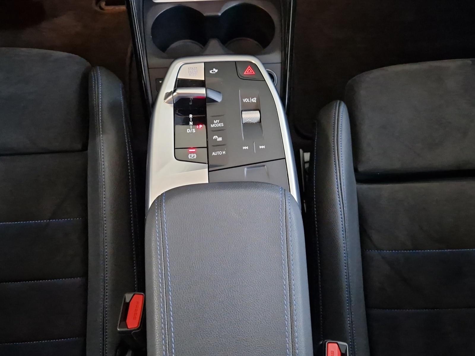 BMW 218d Active Tourer-image-20