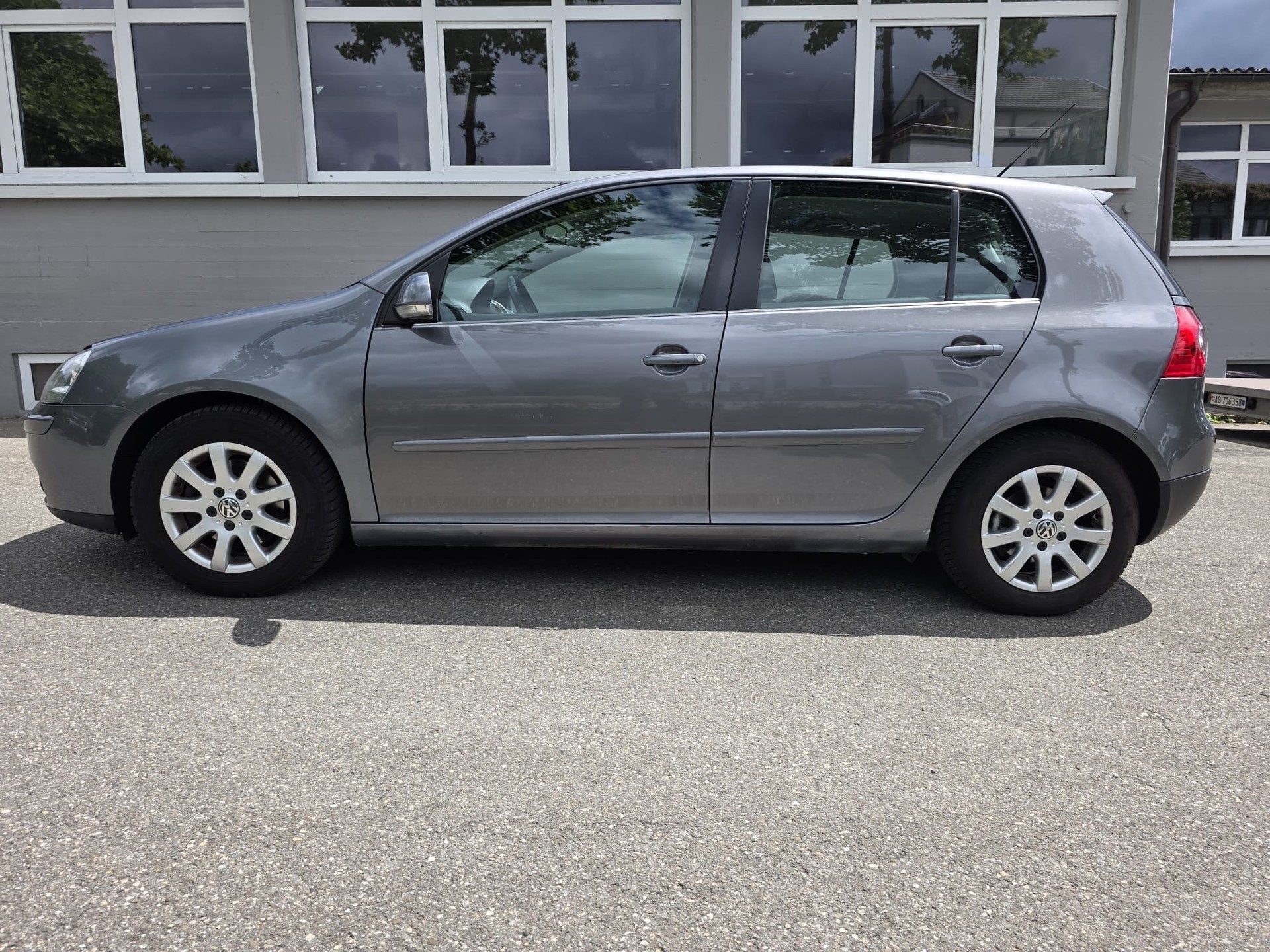 VW Golf 2.0 FSI Comfortline 4Motion-image-11
