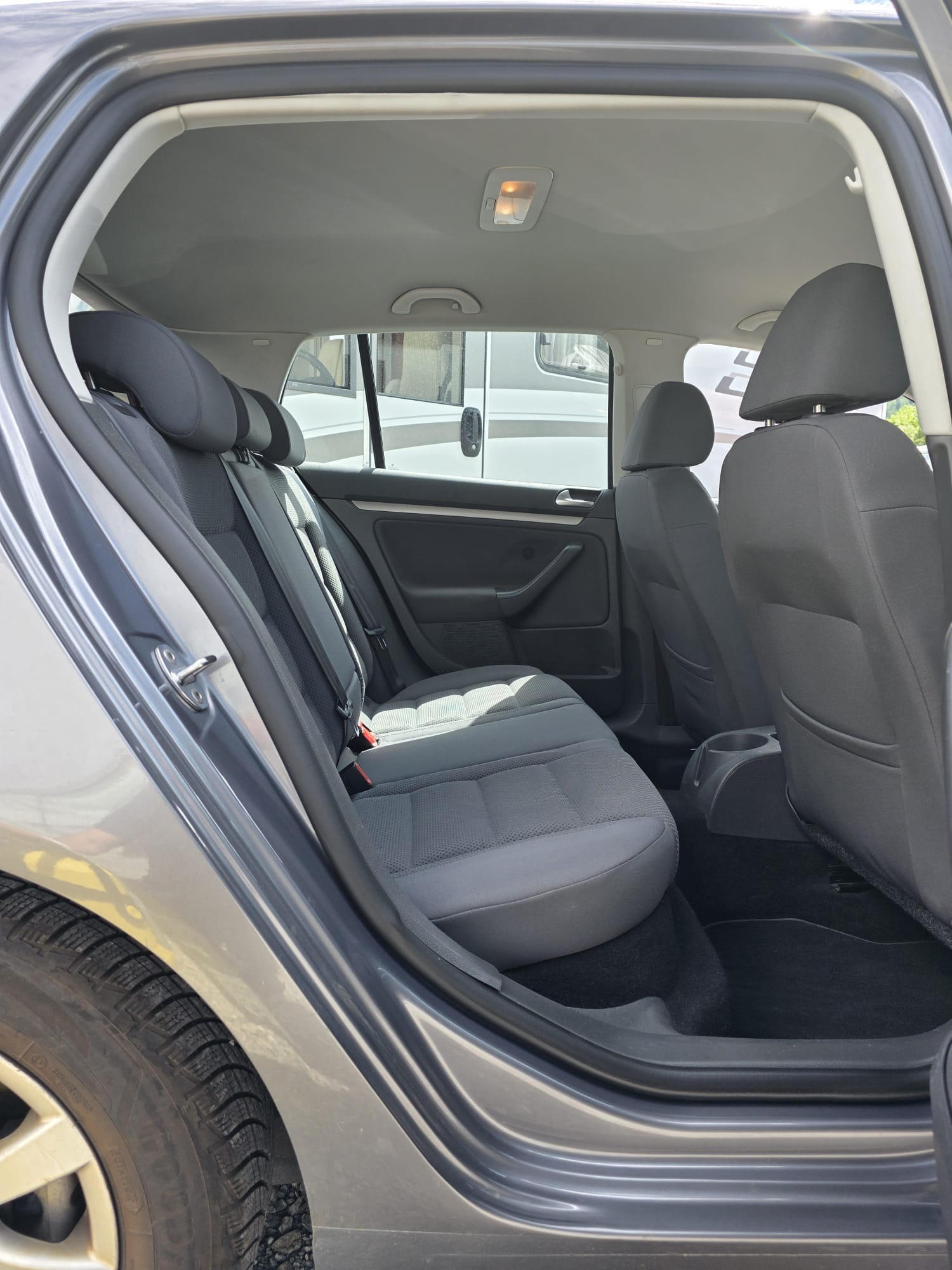 VW Golf 2.0 FSI Comfortline 4Motion-image-10