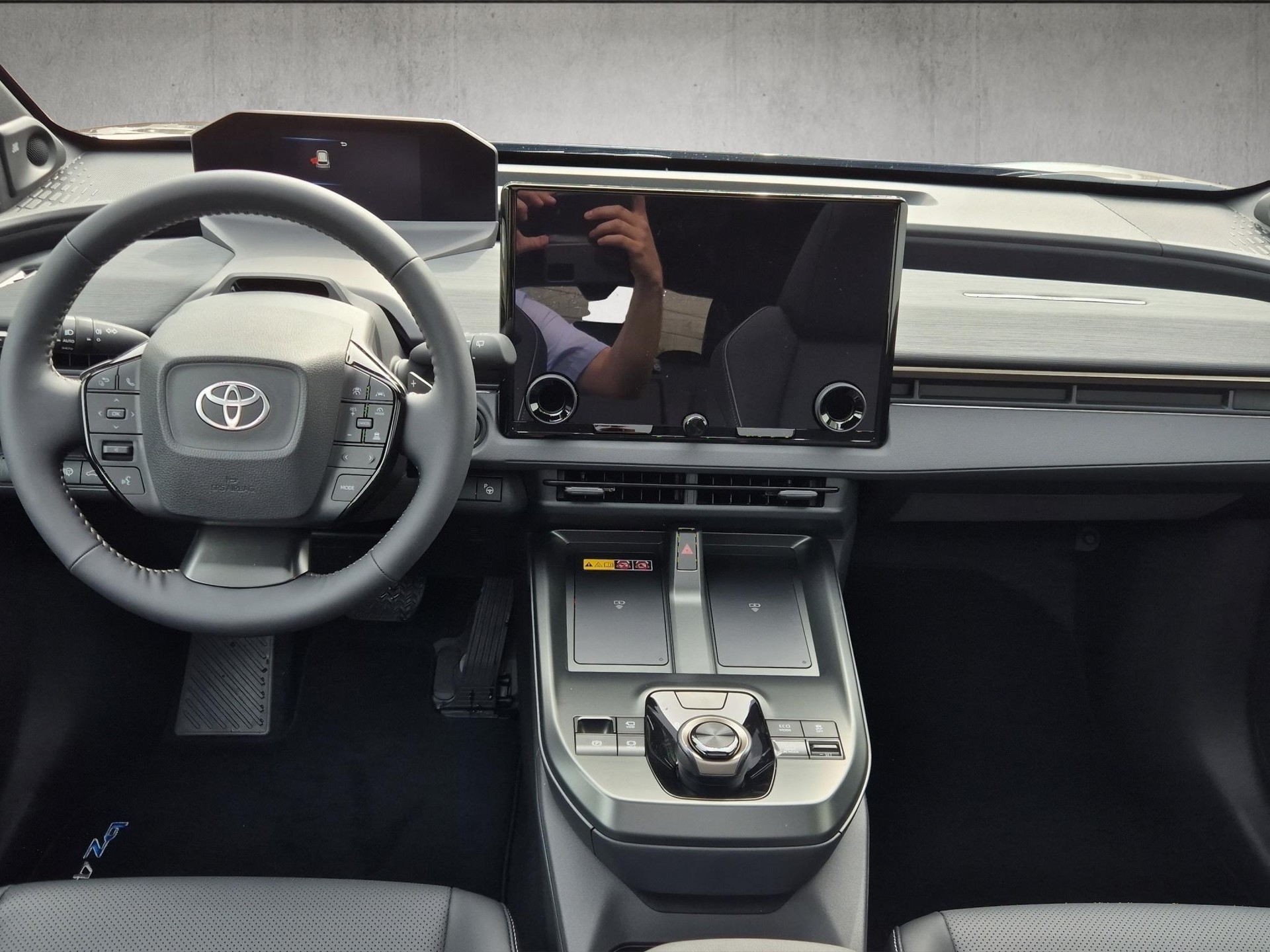 TOYOTA bZ4X Touring Premium AWD-image-10