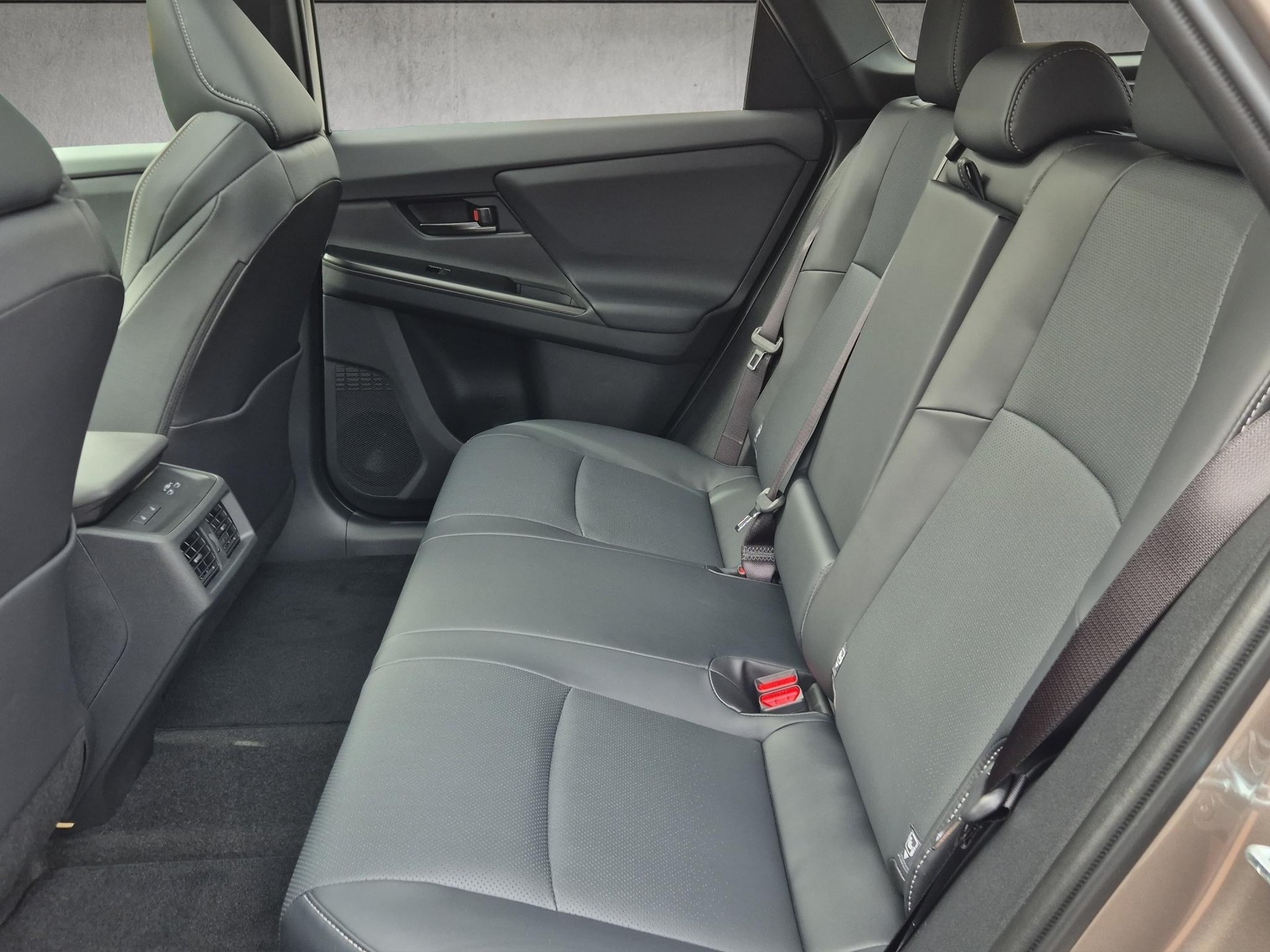 TOYOTA bZ4X Touring Premium AWD-image-11