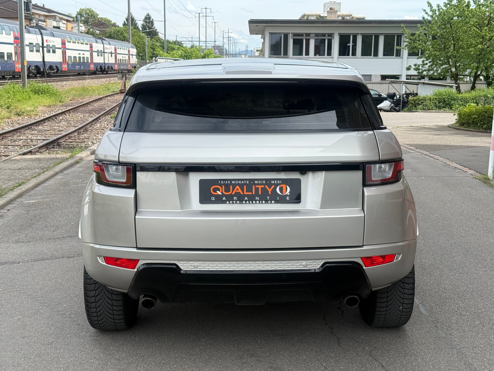 LAND ROVER Range Rover Evoque 2.0 TD4 SE AT9-image-4
