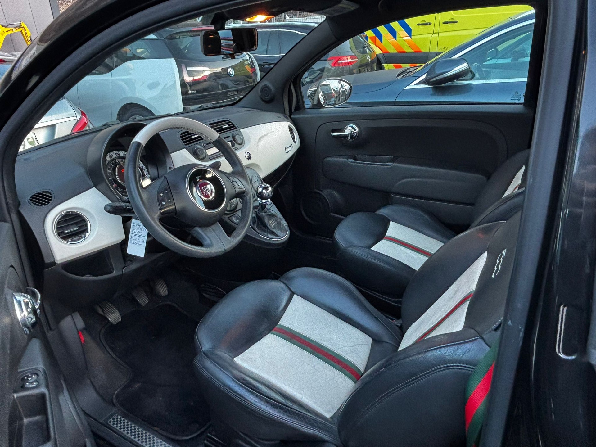 FIAT 500 1.4 16V by Gucci-image-2