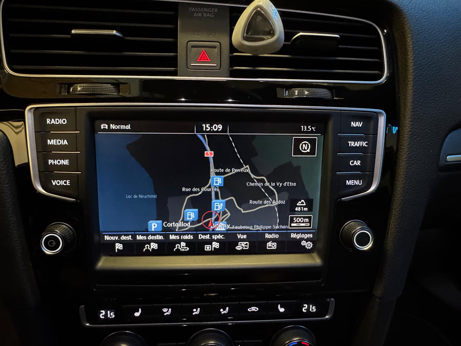 VW Golf 1.4 TSI Lounge RLine DSG-image-18