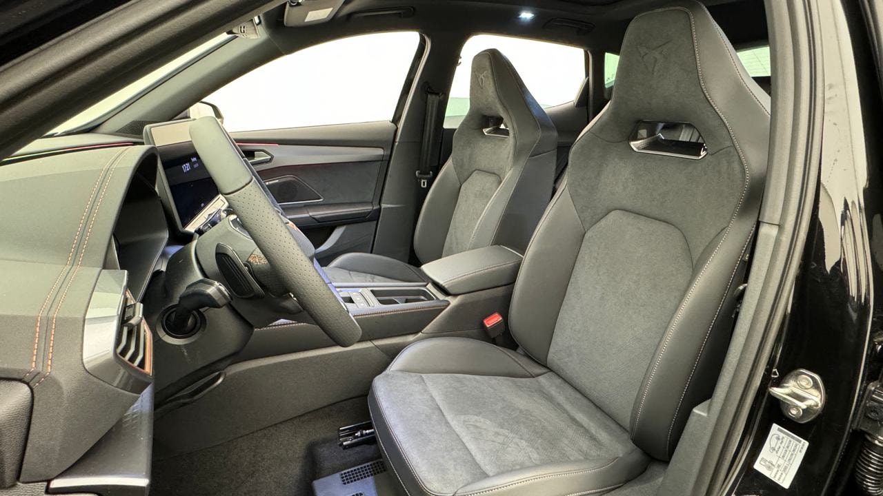 CUPRA Formentor 2.0TSI VZ Black Edtion-image-4