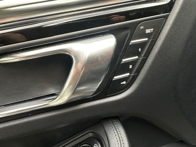 PORSCHE Macan S PDK-image-19