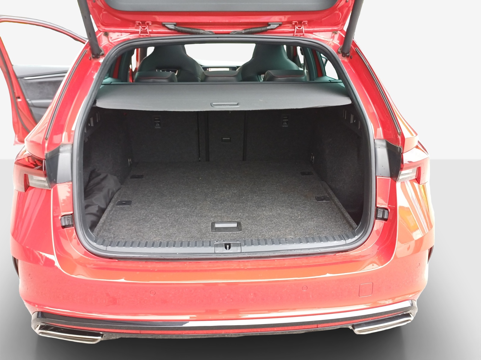 SKODA Octavia Combi 2.0 TSI DSG RS-image-12
