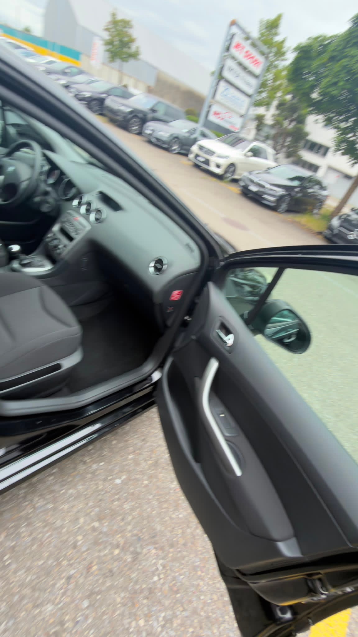 PEUGEOT 308 1.6 16V VTI Active-image-11