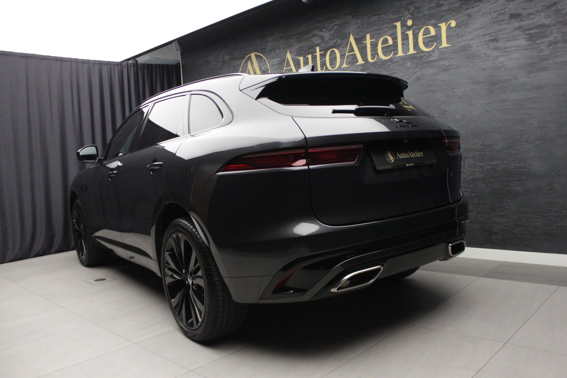 JAGUAR F-Pace 3.0 P400 Sport MHEV AWD-image-11