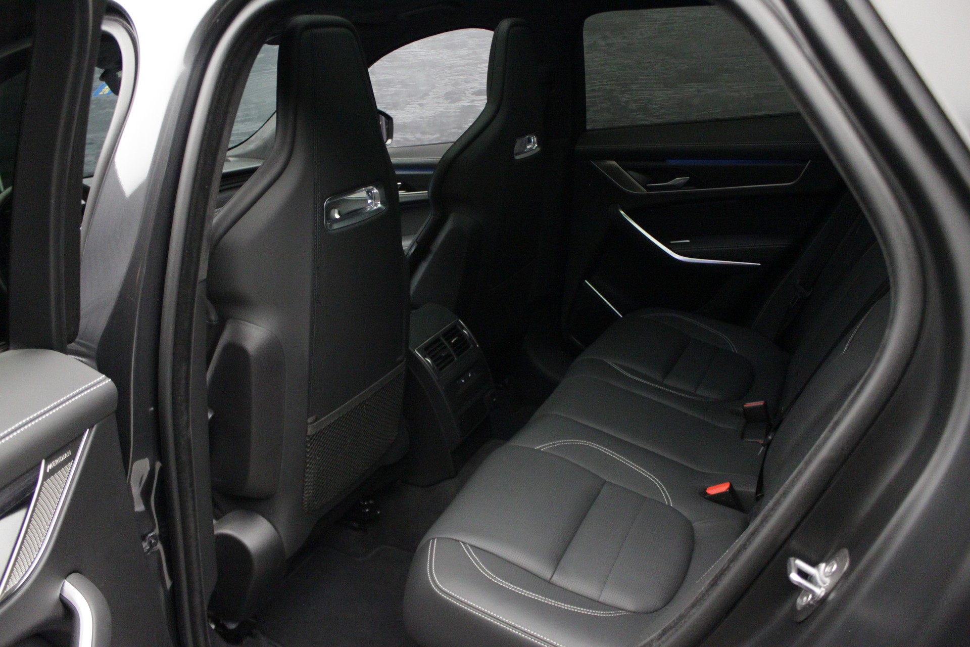 JAGUAR F-Pace 3.0 P400 Sport MHEV AWD-image-19